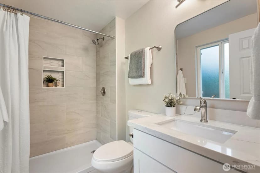 Property photo for 10824 Se 23rd Street, Bellevue photo 17