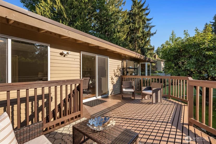 Property photo for 10824 Se 23rd Street, Bellevue photo 32