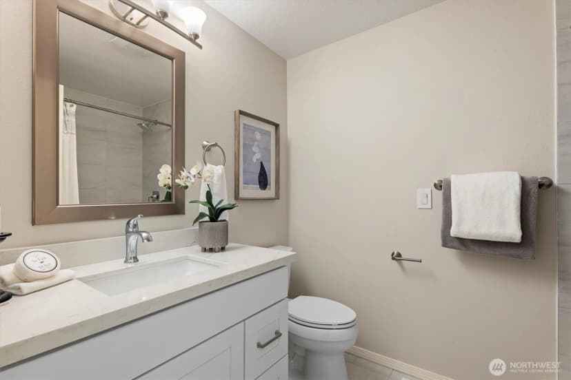 Property photo for 10824 Se 23rd Street, Bellevue photo 20