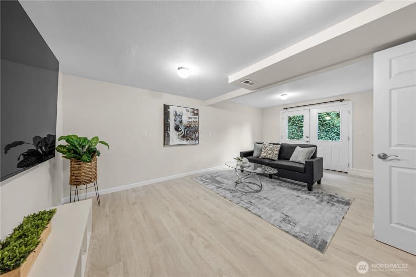 Property photo for 17127 Ne 8th Place, Bellevue photo 11