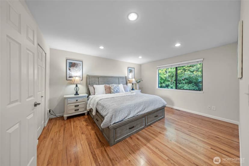Property photo for 17127 Ne 8th Place, Bellevue photo 18