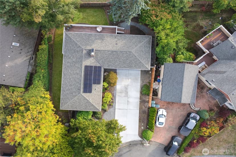 Property photo for 17127 Ne 8th Place, Bellevue photo 4