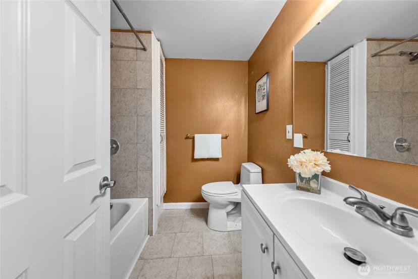 Property photo for 17127 Ne 8th Place, Bellevue photo 26