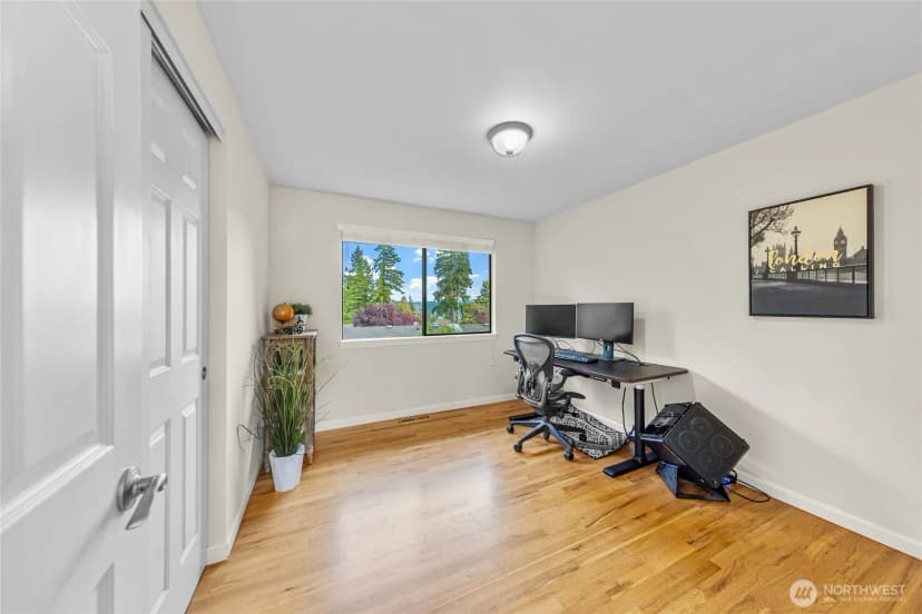 Property photo for 17127 Ne 8th Place, Bellevue photo 16