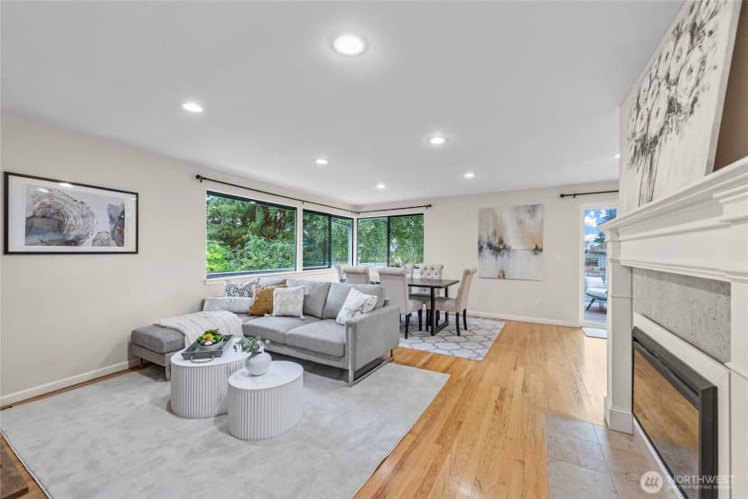 Property photo for 17127 Ne 8th Place, Bellevue photo 14