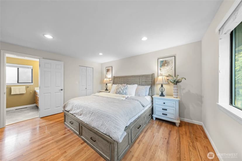 Property photo for 17127 Ne 8th Place, Bellevue photo 19