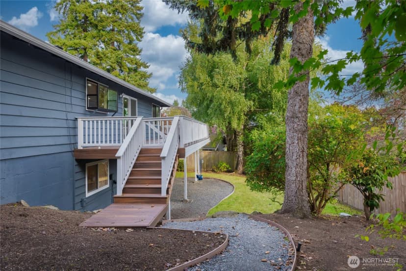 Property photo for 17127 Ne 8th Place, Bellevue photo 29