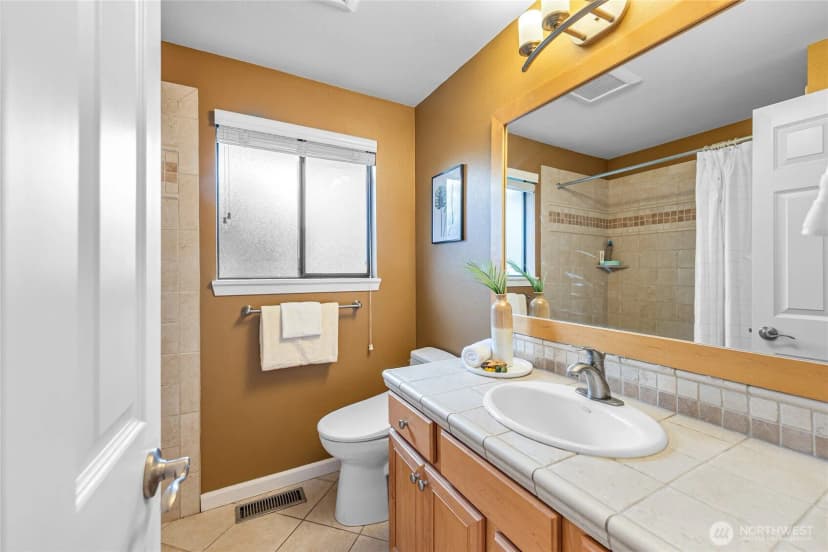 Property photo for 17127 Ne 8th Place, Bellevue photo 17