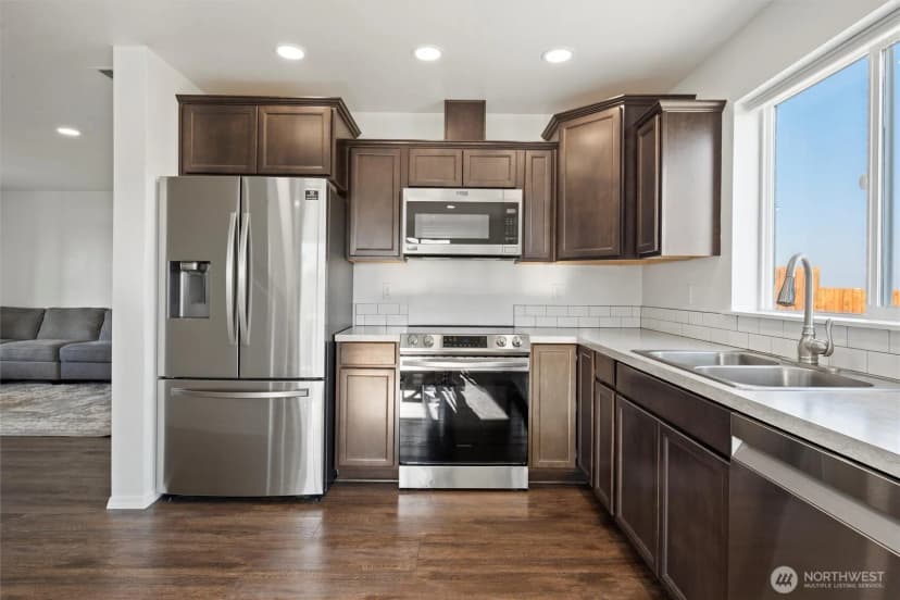 Property photo for 90 Parkside Loop, Ephrata photo 8