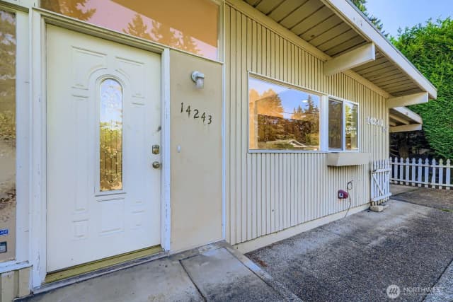 Property photo for 14243 Se 14th Street, Bellevue photo 3