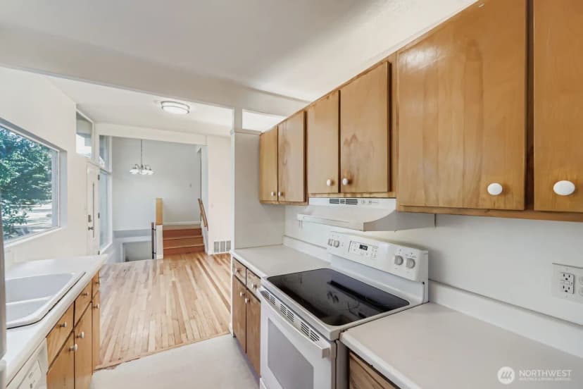 Property photo for 14243 Se 14th Street, Bellevue photo 11