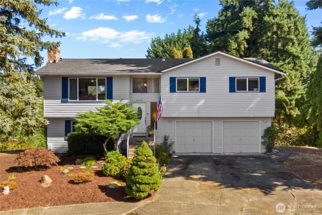 Property photo for 21826 123rd Place Se, Kent photo 2