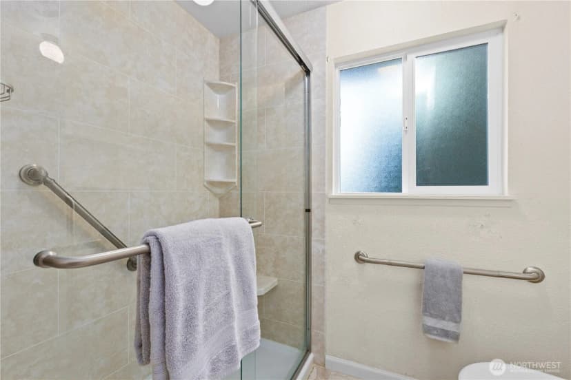 Property photo for 21826 123rd Place Se, Kent photo 22