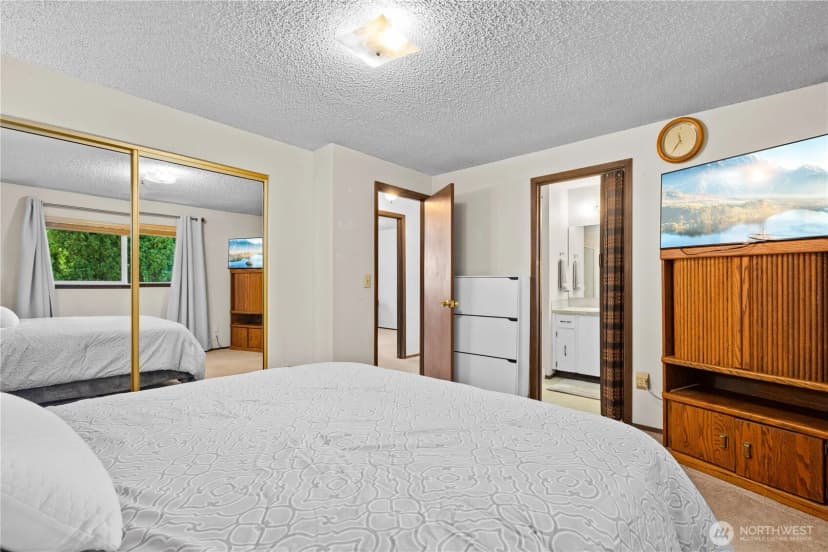Property photo for 21826 123rd Place Se, Kent photo 16