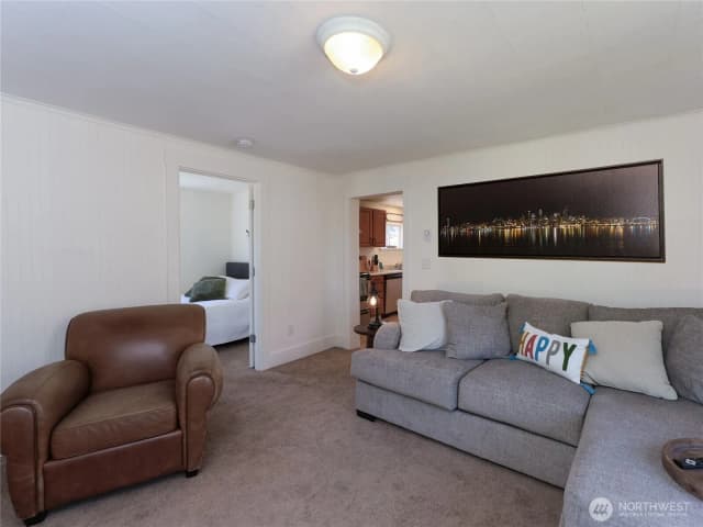 Property photo for 318 S French Avenue, Arlington photo 5