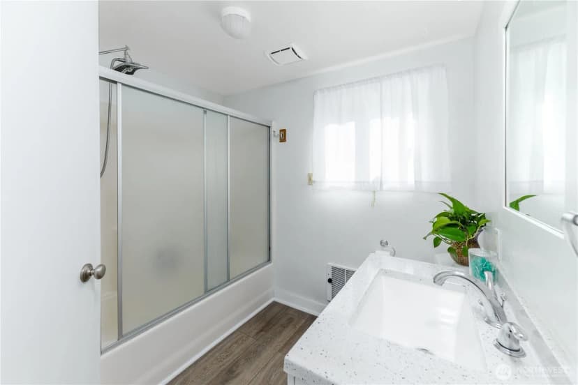 Property photo for 2320 E 5th Avenue, Port Angeles photo 17