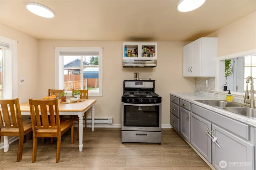 Property photo for 2320 E 5th Avenue, Port Angeles photo 11