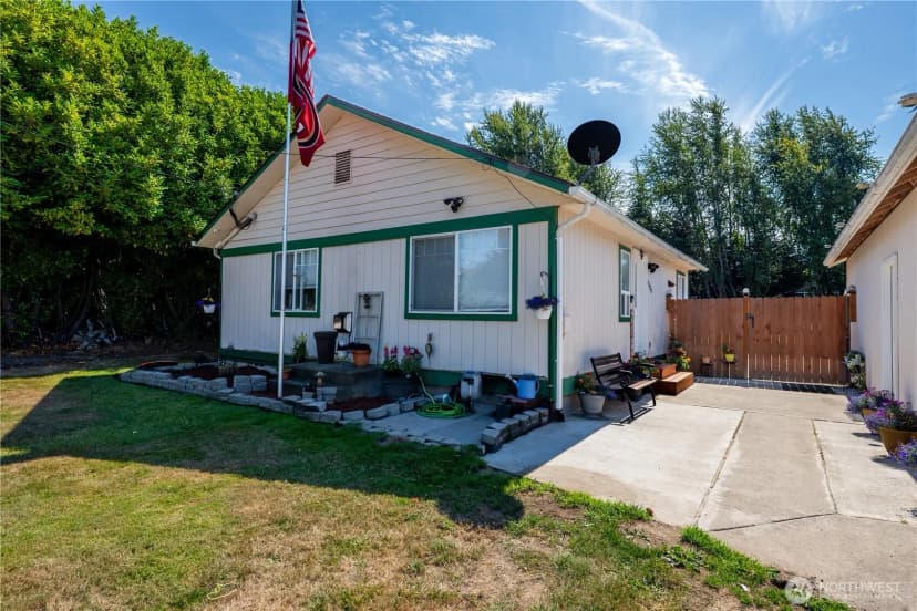 Property photo for 2320 E 5th Avenue, Port Angeles photo 2