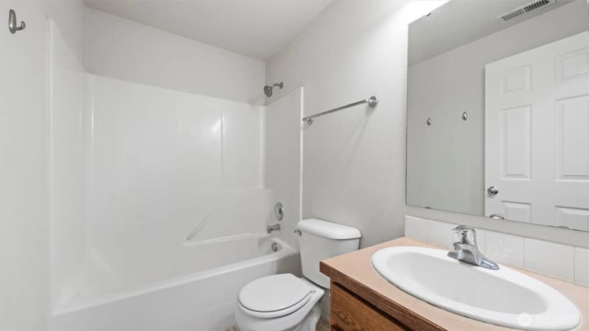 Property photo for 247 Nw Laurella Ln, College Place photo 17