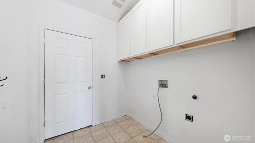 Property photo for 247 Nw Laurella Ln, College Place photo 8