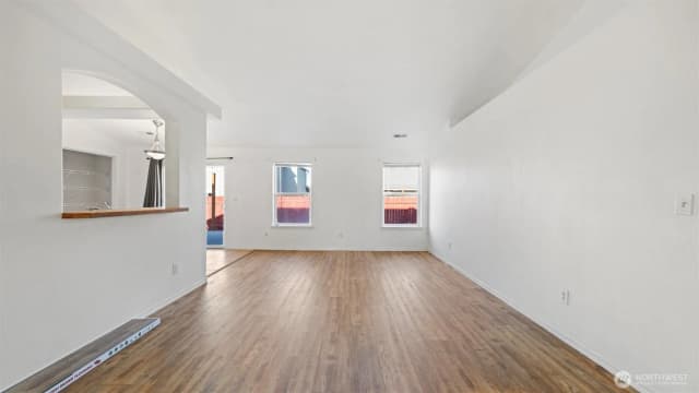 Property photo for 247 Nw Laurella Ln, College Place photo 4