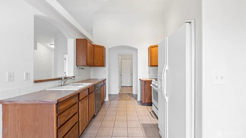 Property photo for 247 Nw Laurella Ln, College Place photo 6