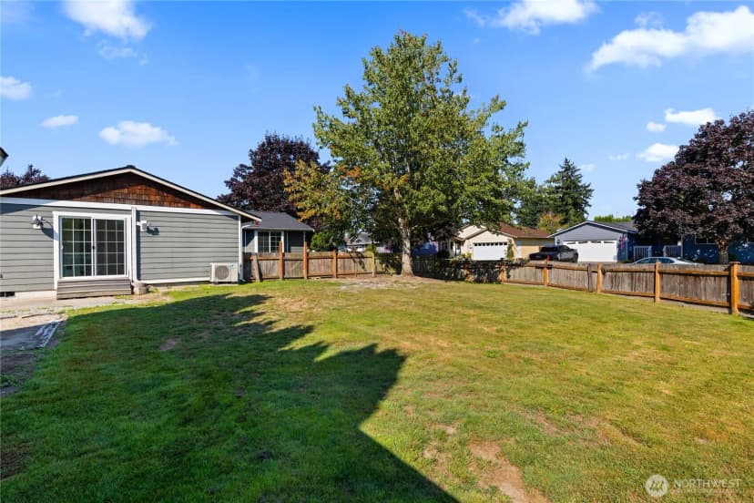 Property photo for 1316 Crystal Lane, Burlington photo 30