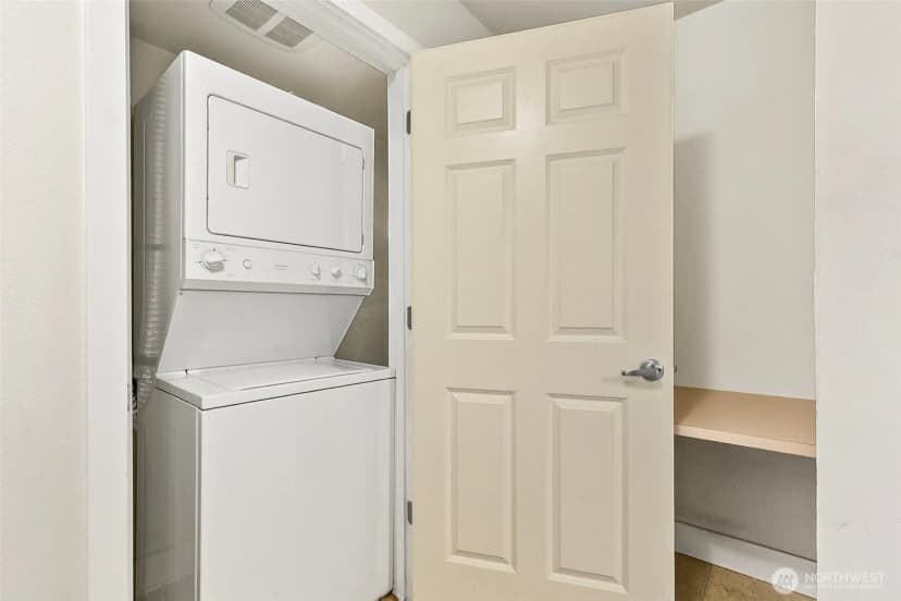 Property photo for 123 Queen Anne Avenue N #304, Seattle photo 23
