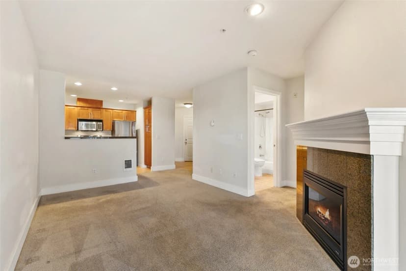 Property photo for 123 Queen Anne Avenue N #304, Seattle photo 10