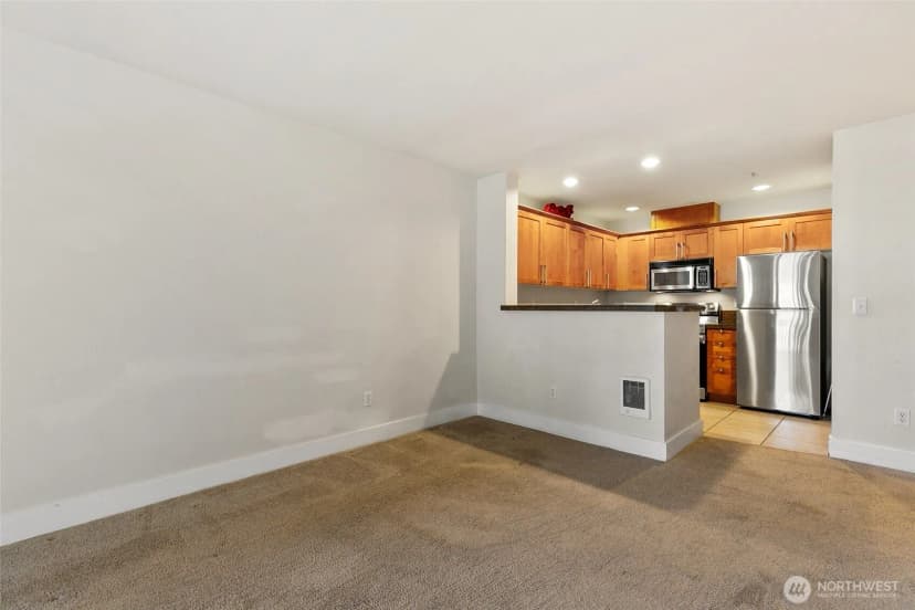 Property photo for 123 Queen Anne Avenue N #304, Seattle photo 12