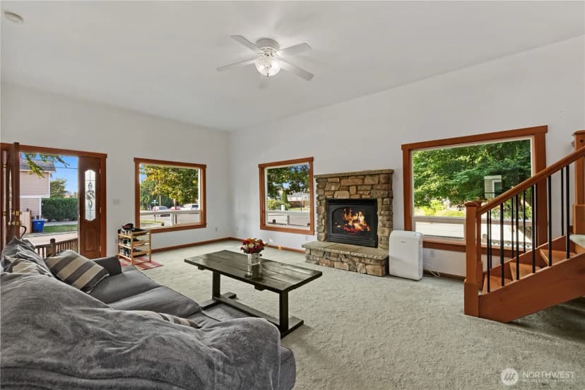 Property photo for 201 S Kentucky Avenue, Granite Falls photo 4