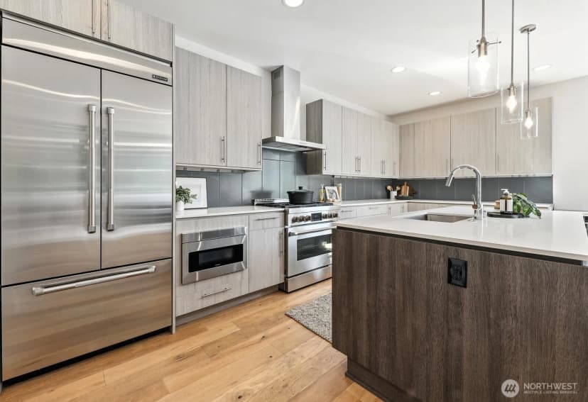 Property photo for 9120 38th Avenue Ne, Seattle photo 11