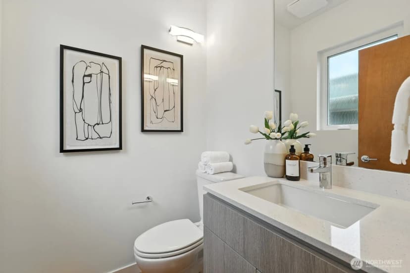 Property photo for 9120 38th Avenue Ne, Seattle photo 16