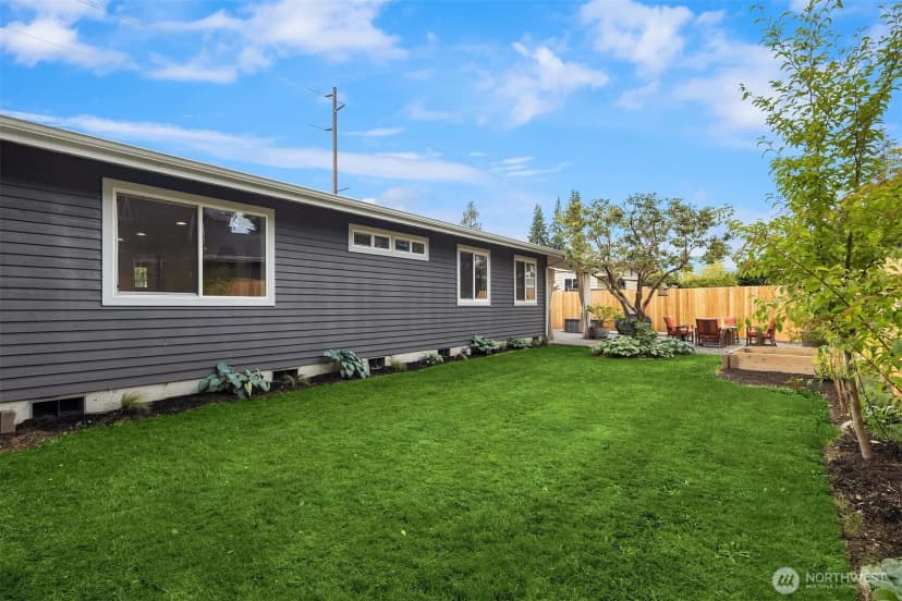 Property photo for 22121 96th Avenue W, Edmonds photo 32