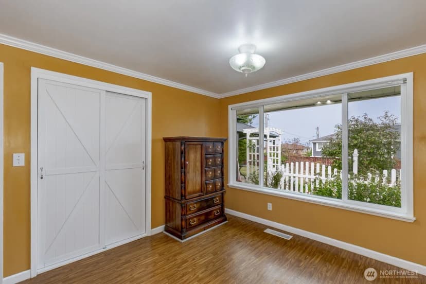 Property photo for 1719 Bailey Avenue, Everett photo 21