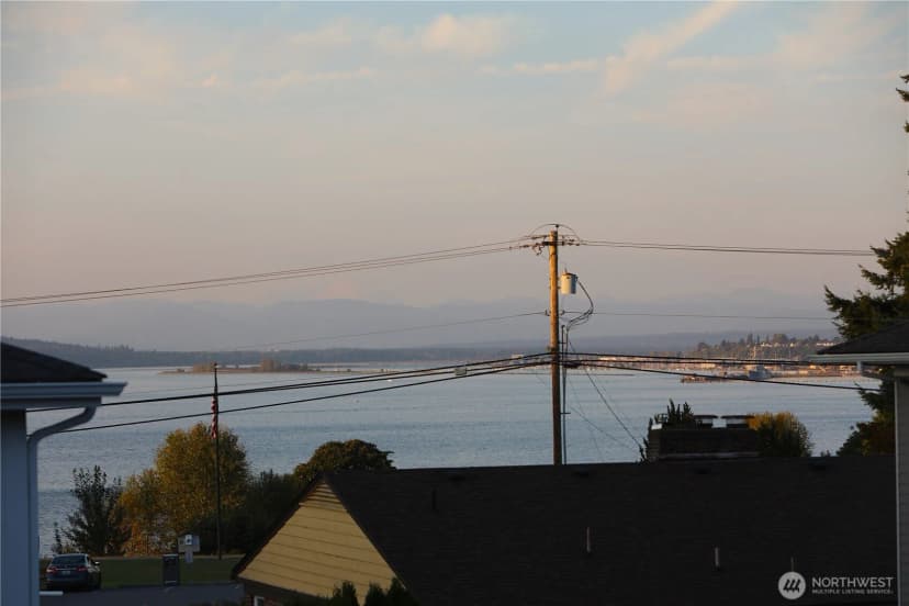 Property photo for 1719 Bailey Avenue, Everett photo 9