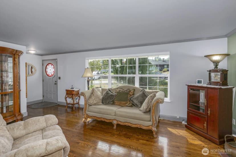 Property photo for 1719 Bailey Avenue, Everett photo 12