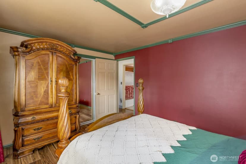 Property photo for 1719 Bailey Avenue, Everett photo 19
