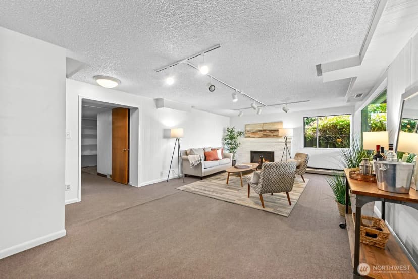 Property photo for 8877 42nd Avenue Sw, Seattle photo 26