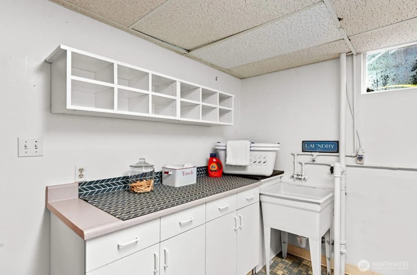 Property photo for 8877 42nd Avenue Sw, Seattle photo 31
