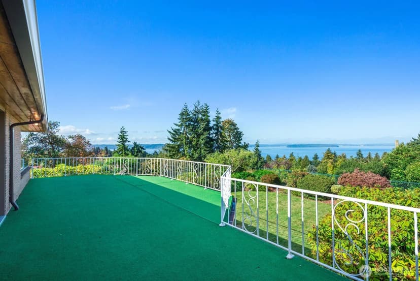 Property photo for 8877 42nd Avenue Sw, Seattle photo 11