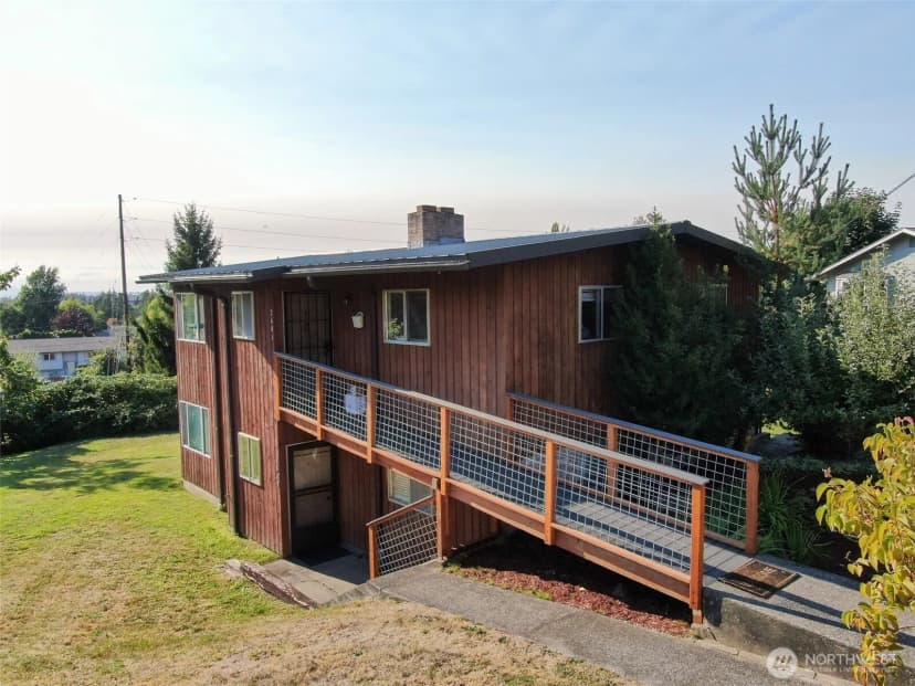 Property photo for 2601 2603 Huron Street, Bellingham photo 4
