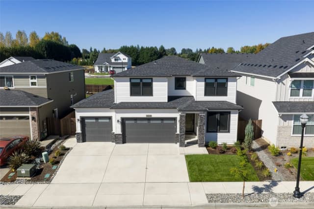 Property photo for 3838 Se 7th Avenue Se, Battle Ground