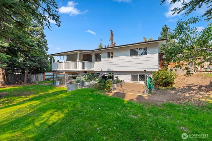 Property photo for 1718 8th St Ne, East Wenatchee photo 32