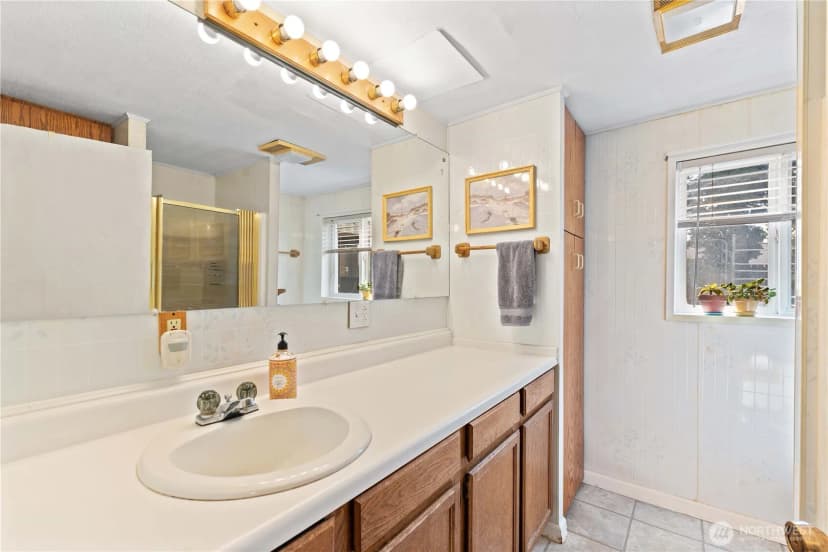 Property photo for 1718 8th St Ne, East Wenatchee photo 27