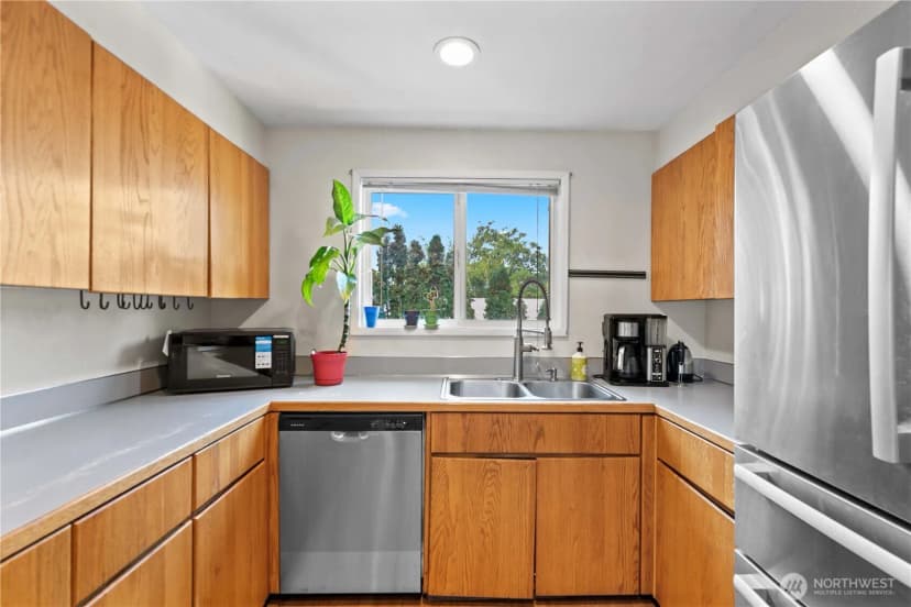 Property photo for 1718 8th St Ne, East Wenatchee photo 11