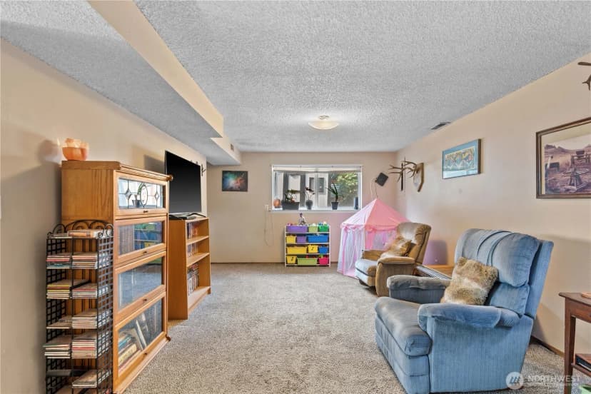Property photo for 1718 8th St Ne, East Wenatchee photo 25