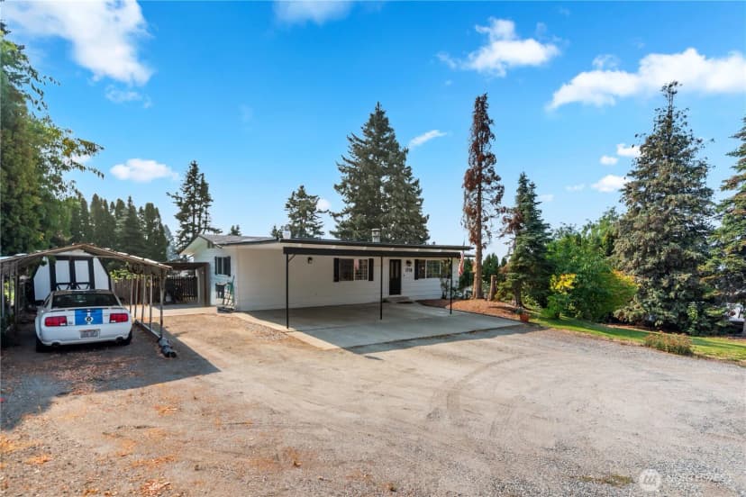Property photo for 1718 8th St Ne, East Wenatchee photo 38