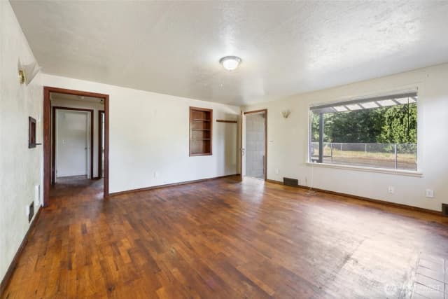 Property photo for 1910 Van Epps Street Se, Olympia photo 4