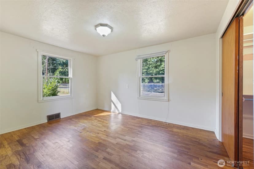 Property photo for 1910 Van Epps Street Se, Olympia photo 10